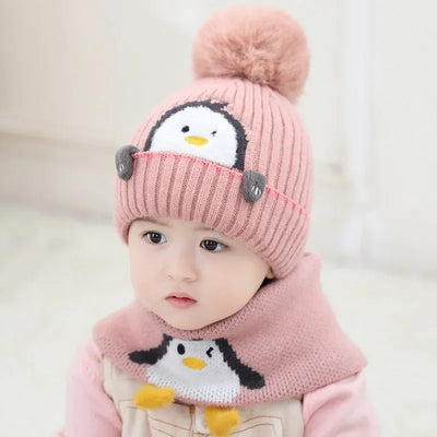 Mini Fashion™ - Cute Penguin Design - Kids Hat & Scarf