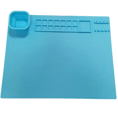 Canvas Mat™ - Cleaning is a breeze - Paint Placemet